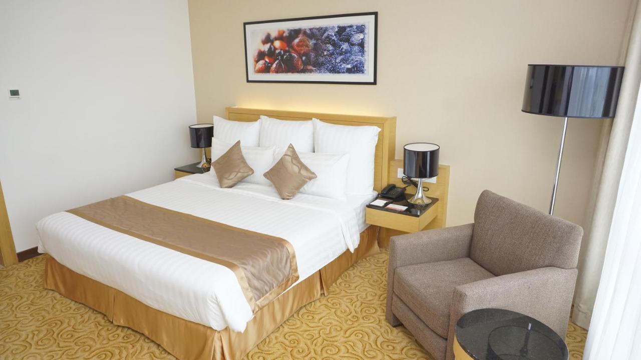 Tenera Hotel Bangi Extérieur photo