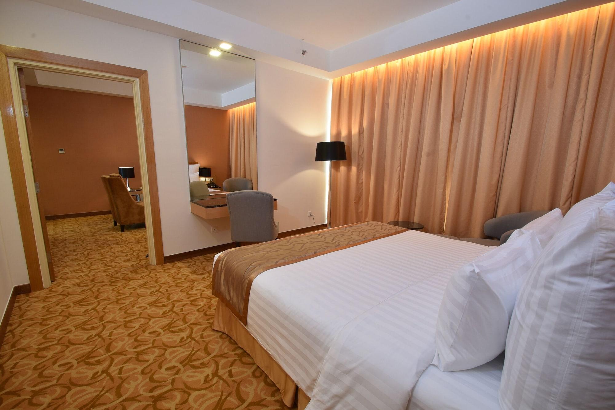 Tenera Hotel Bangi Extérieur photo A room at the hotel