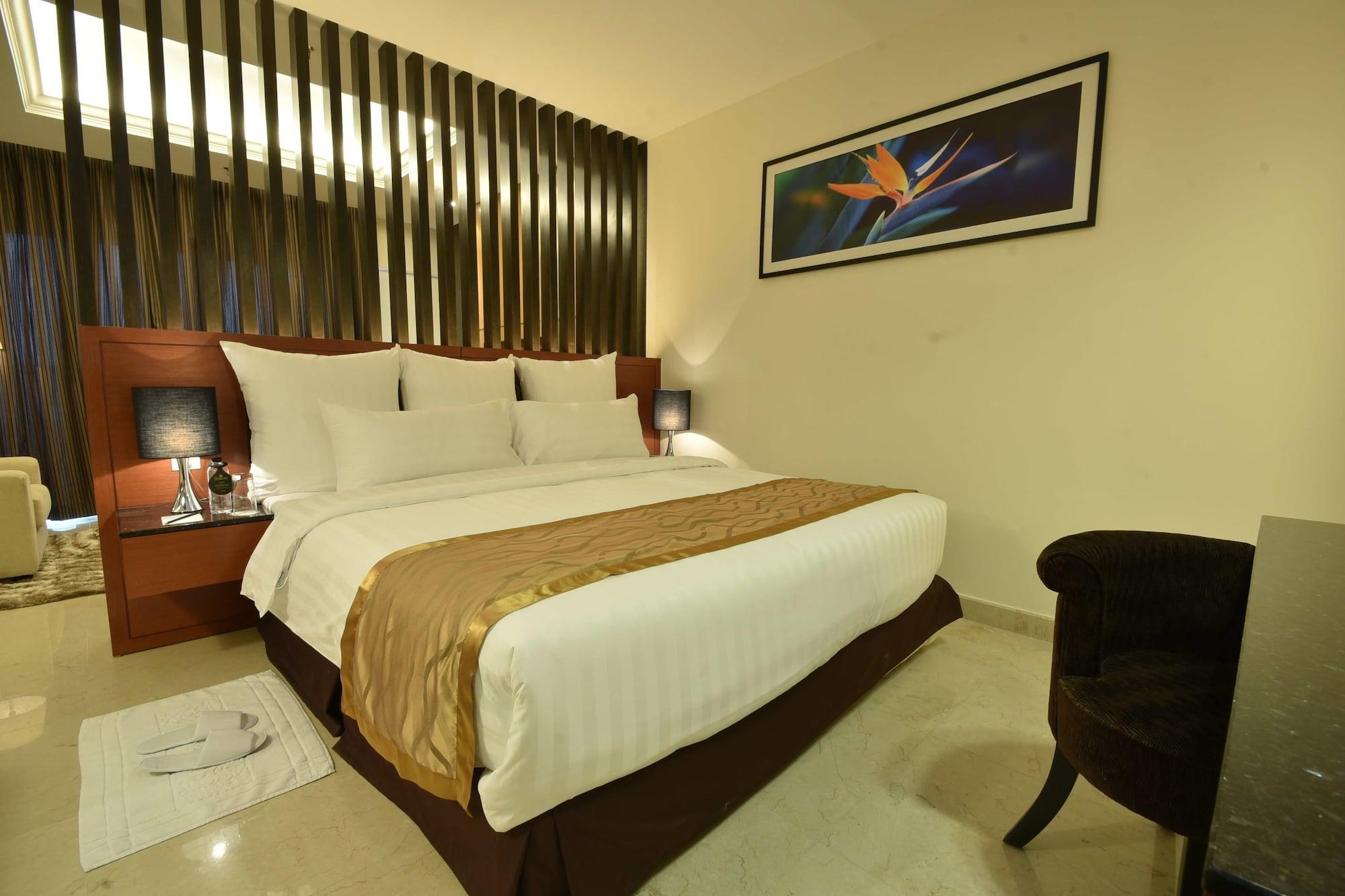 Tenera Hotel Bangi Extérieur photo A bedroom at the hotel